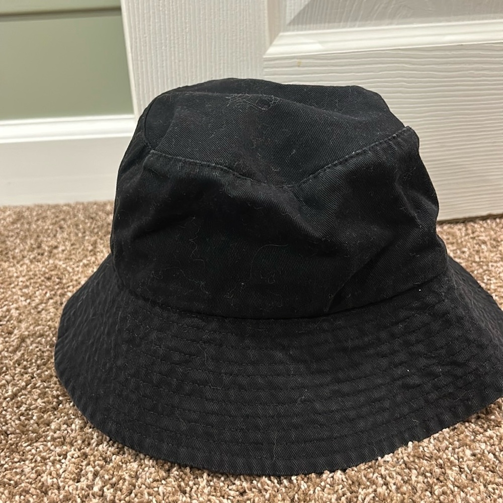 Rubi bucket hat